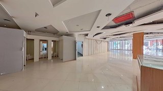 Local comercial en alquiler en Centro en Elche