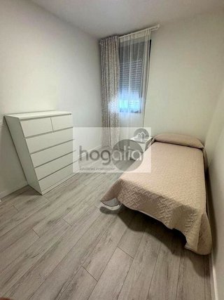 Piso en alquiler en Colores - Entreparques en Sevilla