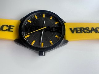 Reloj Versace V-Vertical Amarillo