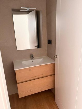 Piso en alquiler en Valdeacederas en Madrid