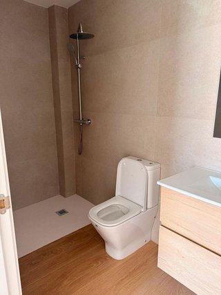 Piso en alquiler en Valdeacederas en Madrid