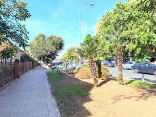 Garaje en venta en La Buhaira en Sevilla