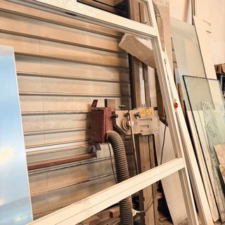 Máquina vertical para cortar madera