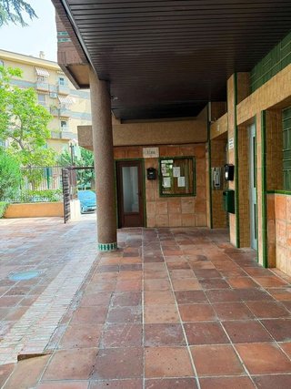 Local comercial en alquiler en Barrio de Zaidín en Granada