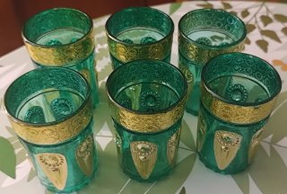 Juego 6 vasos té verde y dorado