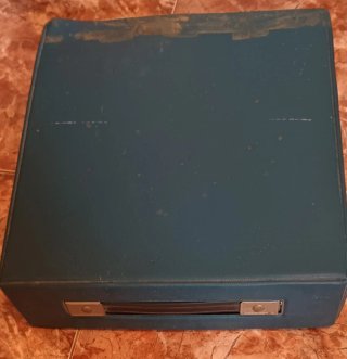 Máquina de escribir Olivetti DORA