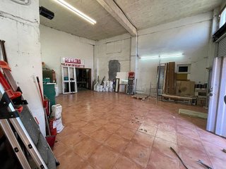 Local comercial en venta en Azeta - Abatxolo en Portugalete