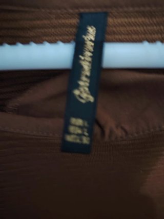 Camiseta marrón de manga larga talla L