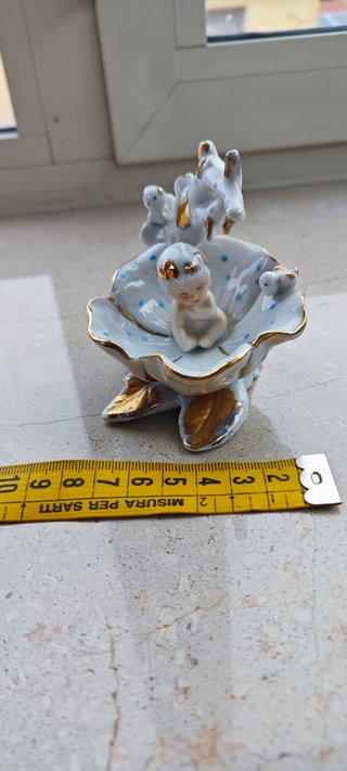 Statuina porcellana bambina oro