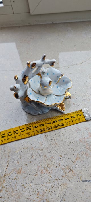 Statuina porcellana bambina oro
