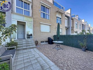 Casa adosada en venta en Urbanizaciones- Santa Ana- Las Estrellas en Gandia