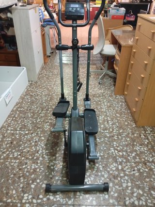 Bicicleta Elíptica Gris y Negra
