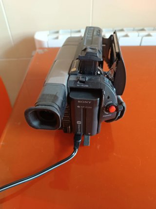 Sony Handycam Vision CCD-TRV32E Video8 XR PAL