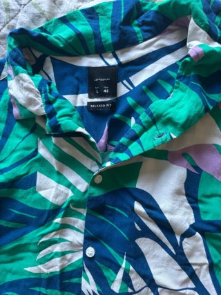 Camisa Hawaiana Lefties Estampado Hojas Talla L