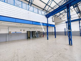 Nave industrial en alquiler en Almeda - El Corte Inglés en Cornellà de Llobregat