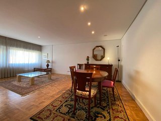 Piso en alquiler en Plaza España - Villa Pilar - Reyes Católicos - Vadillos en Burgos