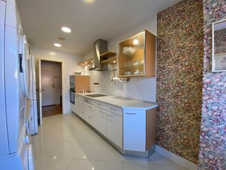 Piso en alquiler en Plaza España - Villa Pilar - Reyes Católicos - Vadillos en Burgos