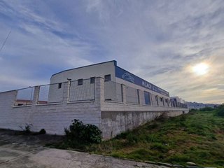 Nave industrial en venta en Coria