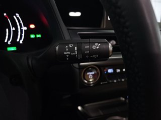Lexus UX 2.0 300h UX Plus