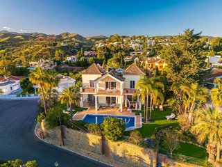 Chalet en alquiler en Elviria en Marbella