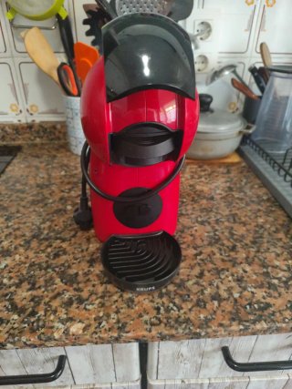 Cafetera Krups Dolce Gusto Roja Piccolo XS