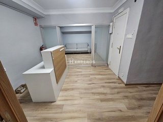 Oficina en alquiler en Centro en Logroño