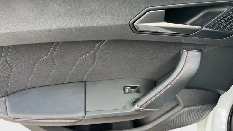 Cupra León 2025, foto 24