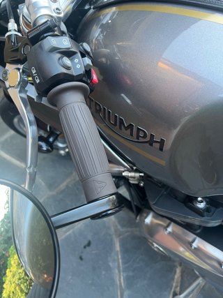 Puños Triumph Barrel Style Marrones