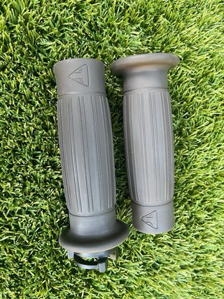 Puños Triumph Barrel Style Marrones