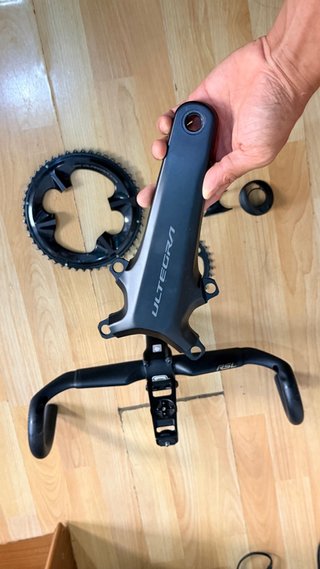Manillar y Bielas Shimano Ultegra R8100