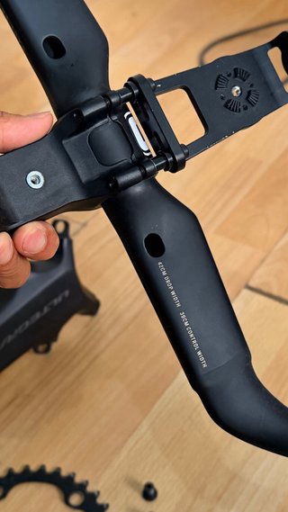 Manillar y Bielas Shimano Ultegra R8100