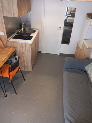Oficina en alquiler en El Camp de l'Arpa del Clot en Barcelona