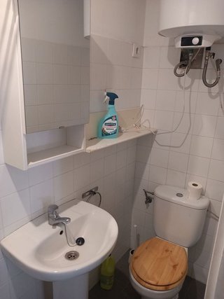 Oficina en alquiler en El Camp de l'Arpa del Clot en Barcelona