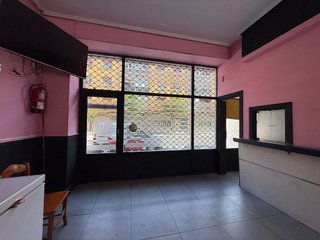 Local comercial en alquiler en Adurtza - Aretxabaleta en Vitoria-Gasteiz