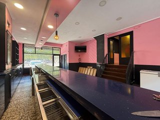 Local comercial en alquiler en Adurtza - Aretxabaleta en Vitoria-Gasteiz