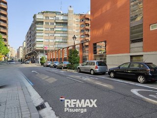 Garaje en alquiler en Centro en Valladolid