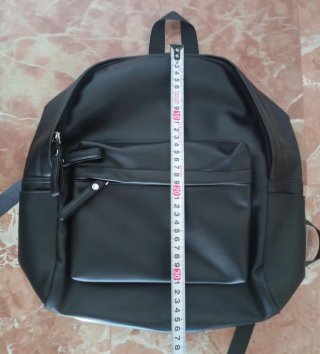 Mochila cuero sintético con multiples bolsillos