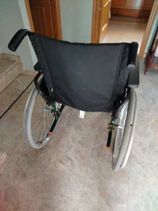 Silla de Ruedas (nueva) no se llegó a utilizar.