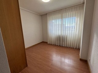 Piso en venta en Portillejo - Valdegastea en Logroño