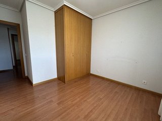 Piso en venta en Portillejo - Valdegastea en Logroño