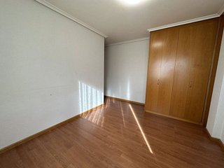 Piso en venta en Portillejo - Valdegastea en Logroño