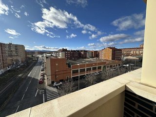 Piso en venta en Portillejo - Valdegastea en Logroño