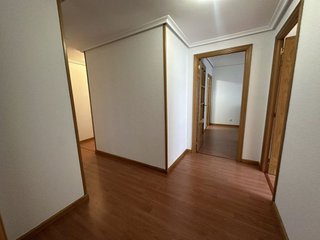 Piso en venta en Portillejo - Valdegastea en Logroño