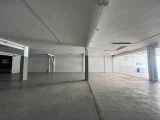 Nave industrial en alquiler en El Bon Pastor en Barcelona