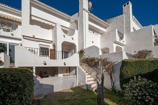 Casa adosada en venta en Alto de los Monteros en Marbella