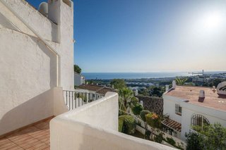 Casa adosada en venta en Alto de los Monteros en Marbella