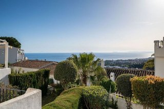 Casa adosada en venta en Alto de los Monteros en Marbella