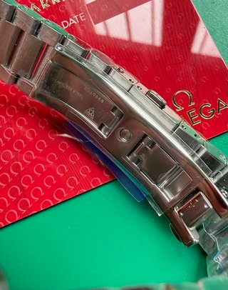 Omega Railmaster Reloj Negro y Plateado