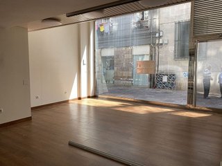 Local comercial en alquiler en Centro en Torrelavega