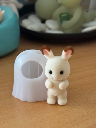 Conejo Fantasma Sylvanian Families Terciopelo